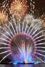 Watch New Year\'s Eve Fireworks From London Zmovie